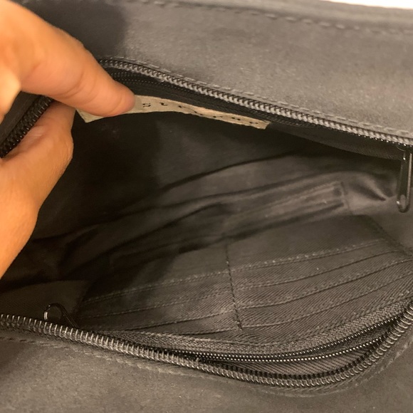 Simple Black Apostrophe Purse - Picture 7 of 9